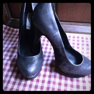 Jennifer Lopez heels